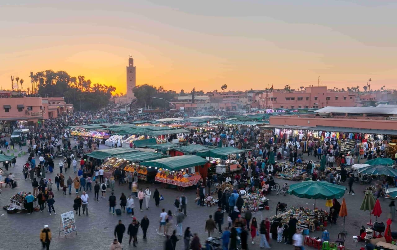La Place Jemaa el Fna : Cœur vibrant de Marrakech